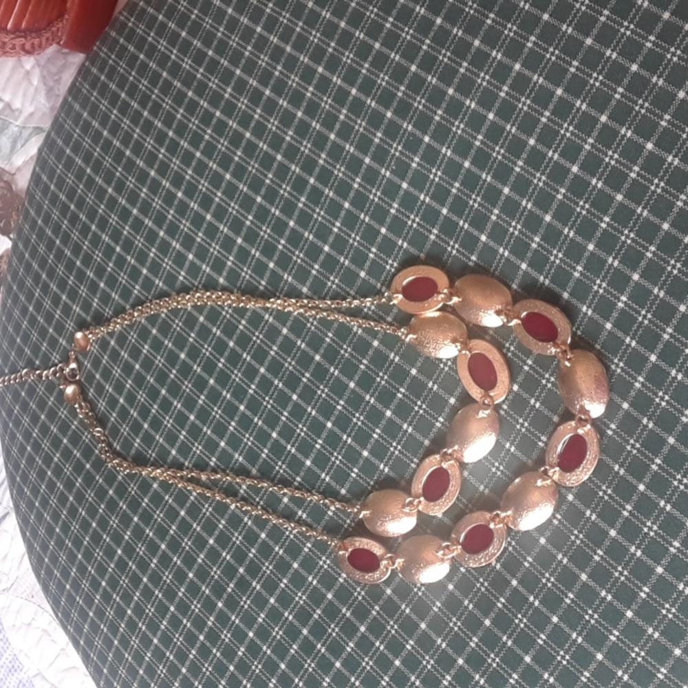 Adjustable statement necklace - Picture 2 of 2